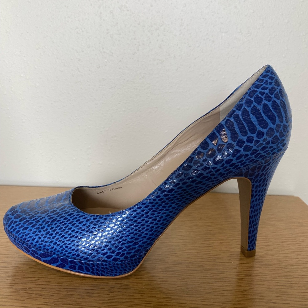 Blue Animal Print Pumps